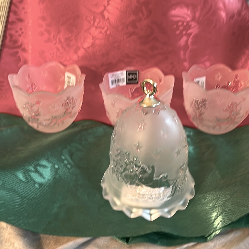 Holiday crystal bell & voltive set